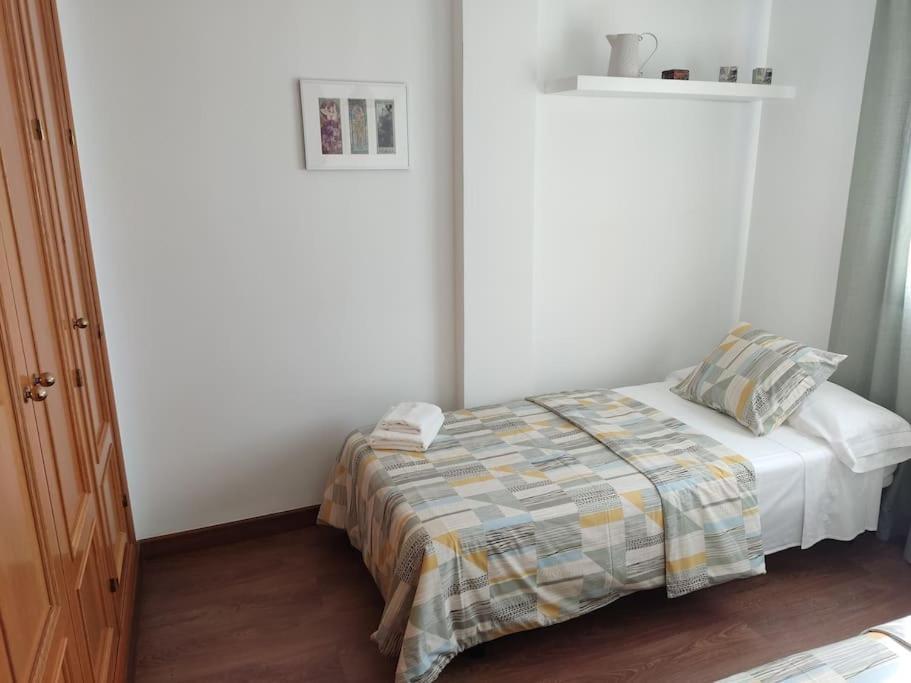 Ayala Beach Apartment มาลากา ภายนอก รูปภาพ