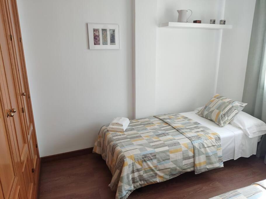 Ayala Beach Apartment มาลากา ภายนอก รูปภาพ