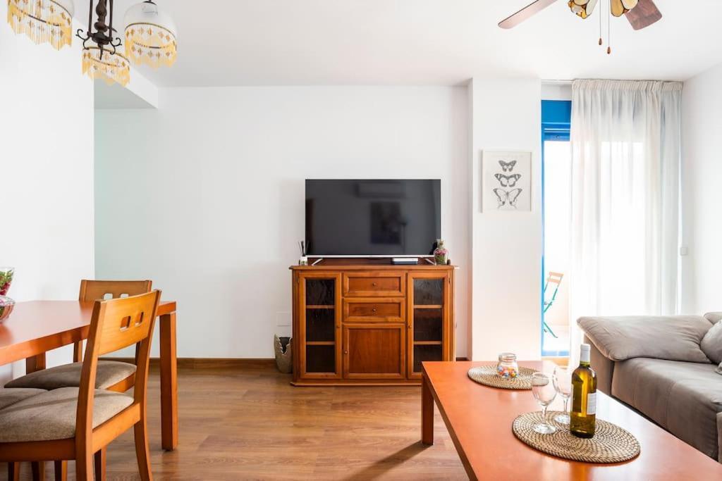 Ayala Beach Apartment มาลากา ภายนอก รูปภาพ
