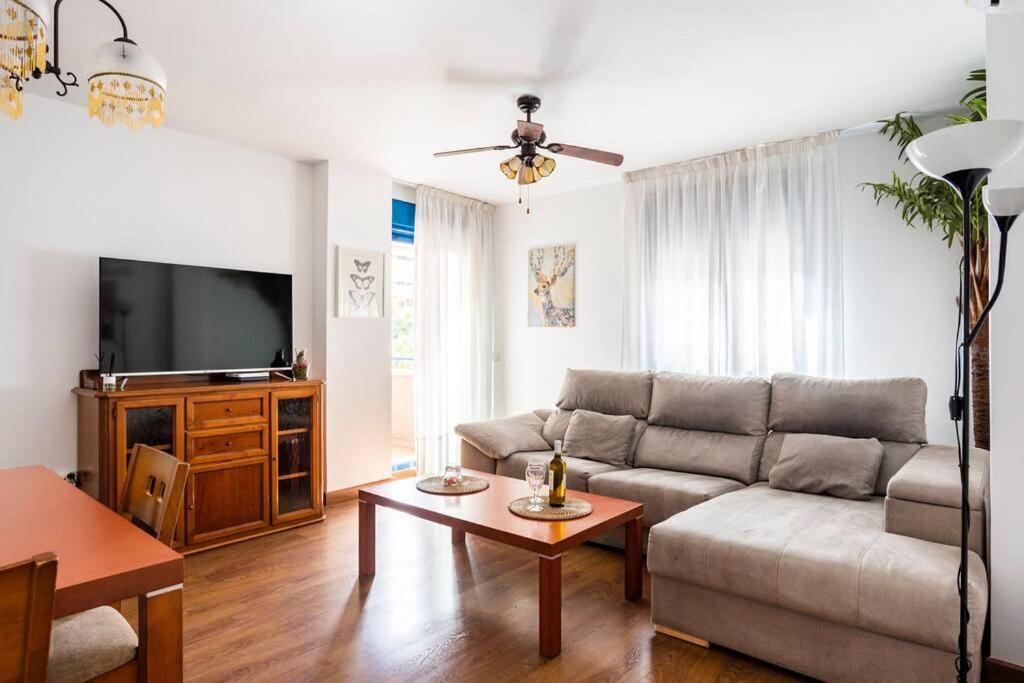 Ayala Beach Apartment มาลากา ภายนอก รูปภาพ